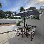 Sofia Bed & Breakfast 3*